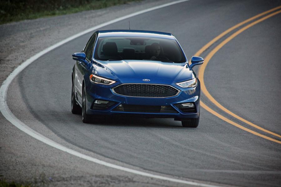  Ford Fusion Sport 2016 года  (фото 16 из 30)